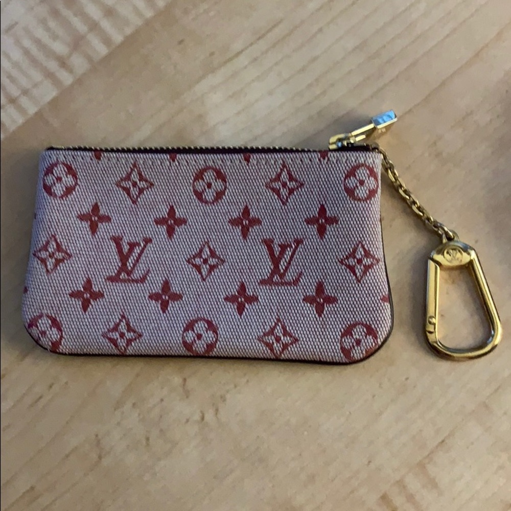 Louis Vuitton change holder